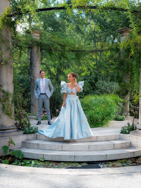 olguita-garden-portrait-of-couple-wedding