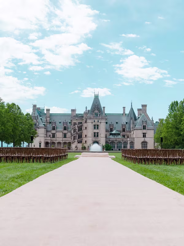 aisle-shot-wedding-biltmore